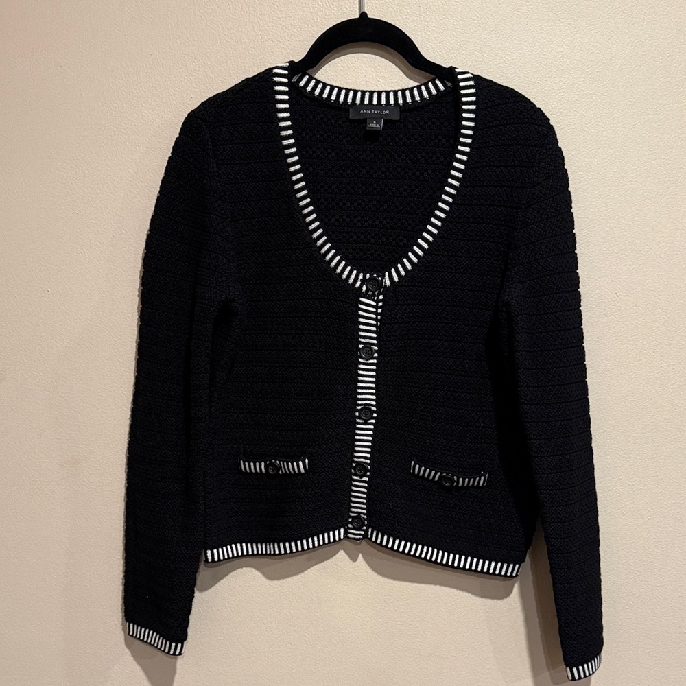 🩵Ann Taylor Elegant Black and White Cardigan Knitted Sweater Classic Timeless